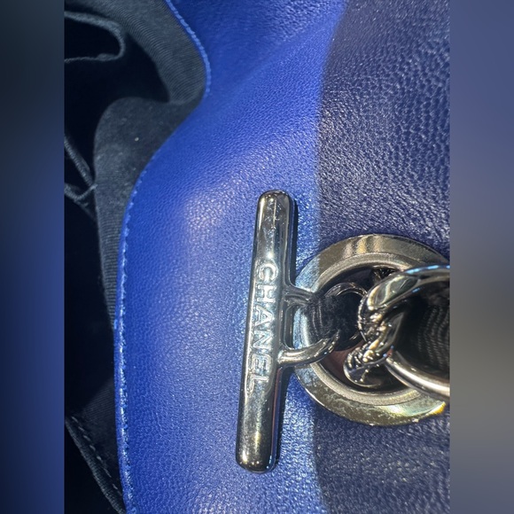 Chanel Just Mademoiselle Blue Patent Leather Bag - Picture 16 of 16